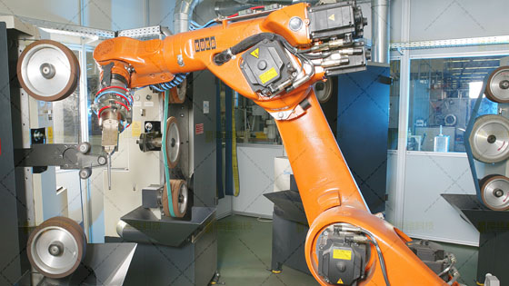 打磨<a href='http://www.wflms.com.cn' target='_blank'><u>機器人工作站</u></a>2